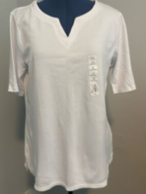 Croft & Barrow White Short Sleeve Notch Neck Tee